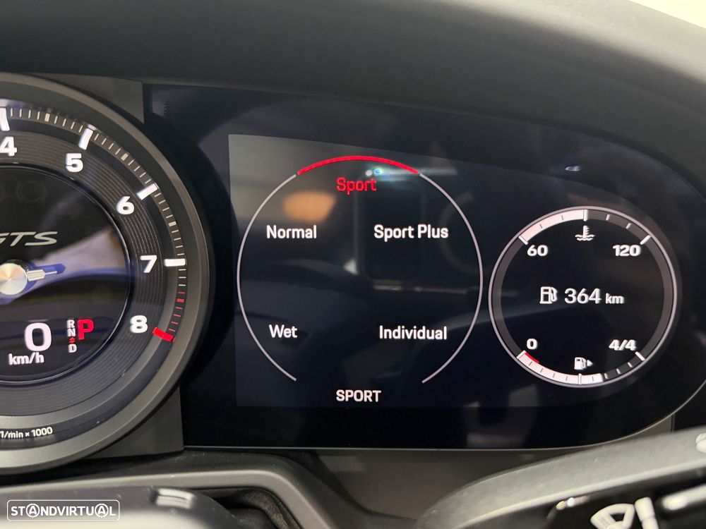 Porsche 911 (992) Targa 4 GTS PDK - 48