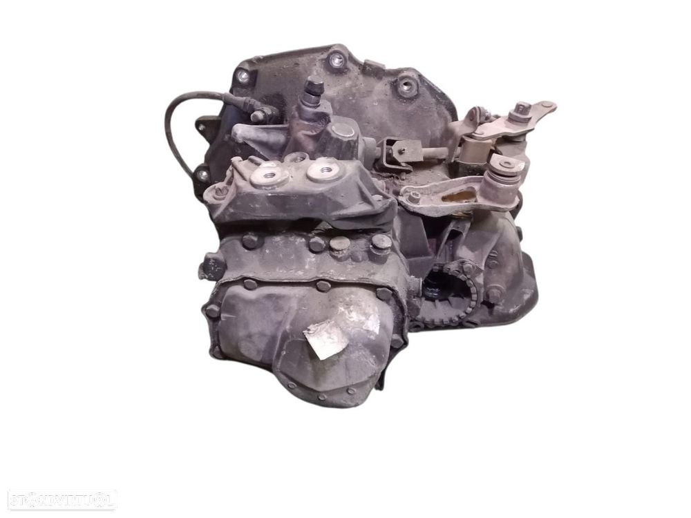 CAIXA DE VELOCIDADES OPEL CORSA C - 6
