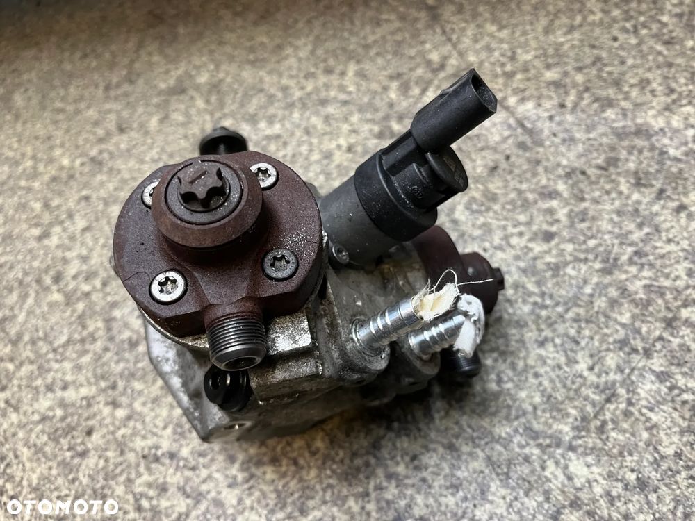 Pompa wtryskowa czujnik BMW X6 E71 40d N57D30B E70 F01 F10 F07 535d BDB OE - 3