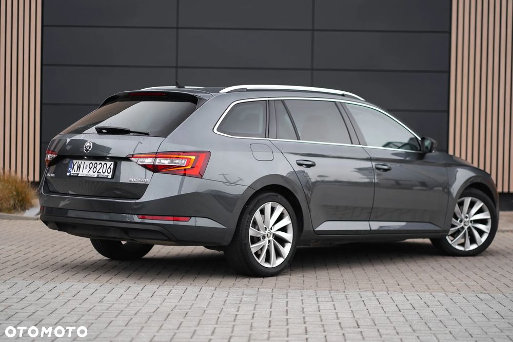 Skoda Superb 2.0 TDI SCR Style DSG - 5
