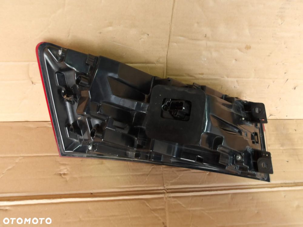 LAMPA PRAWY TYL SKODA SUPERB III SEDAN LIFT 3V5945208C - 12