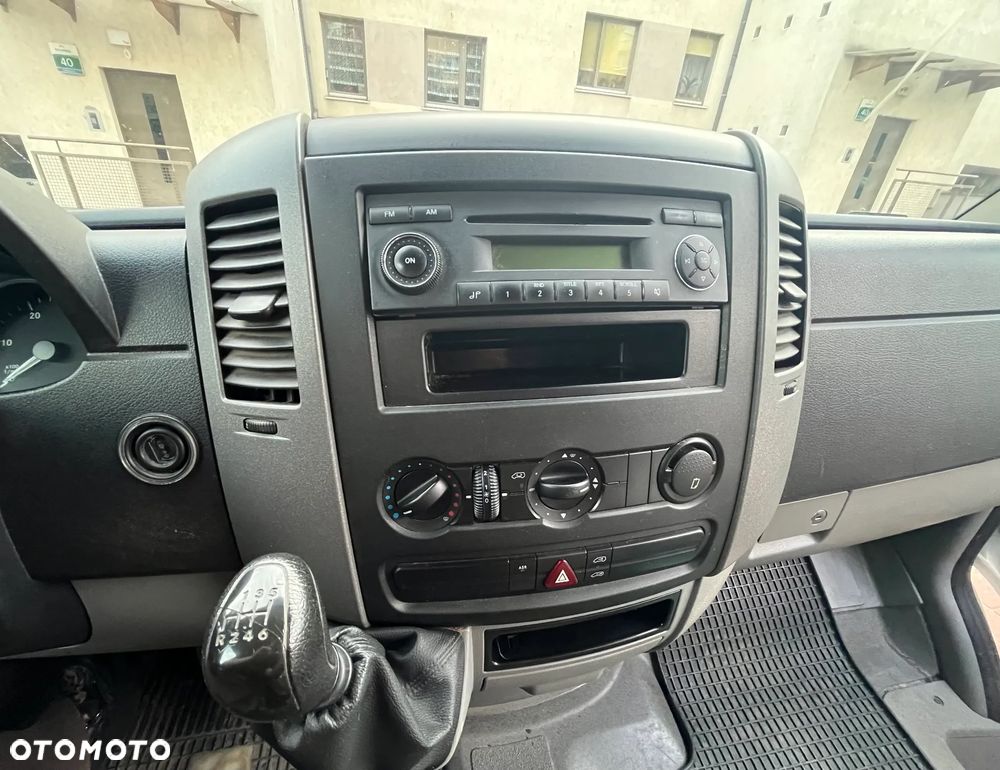 Mercedes-Benz Sprinter - 6