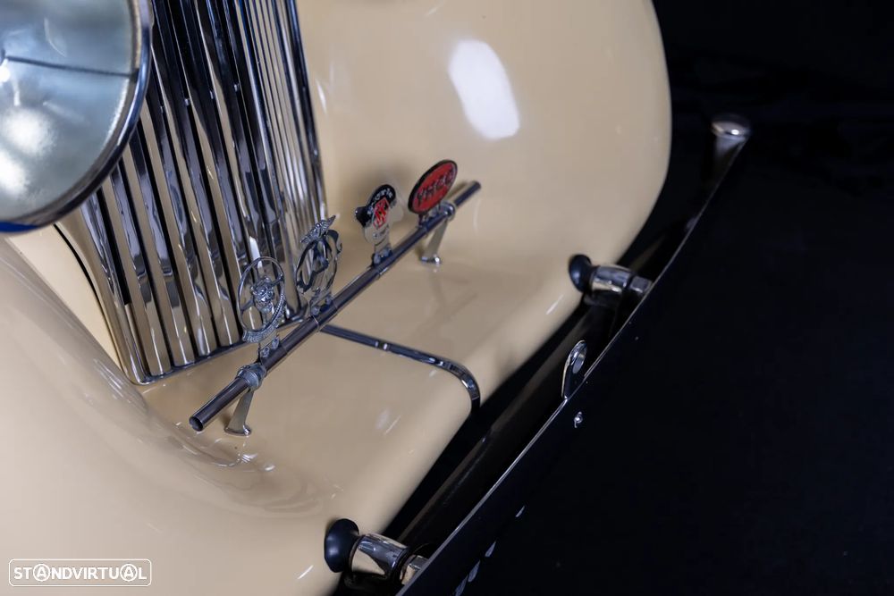 Jaguar MK IV - 19