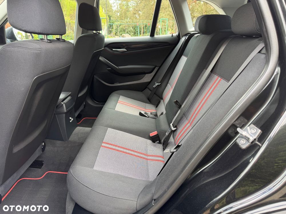 BMW X1 xDrive20i Sport Line - 6