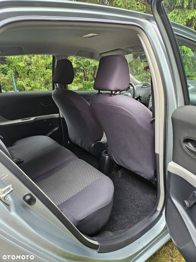 Toyota Yaris - 8