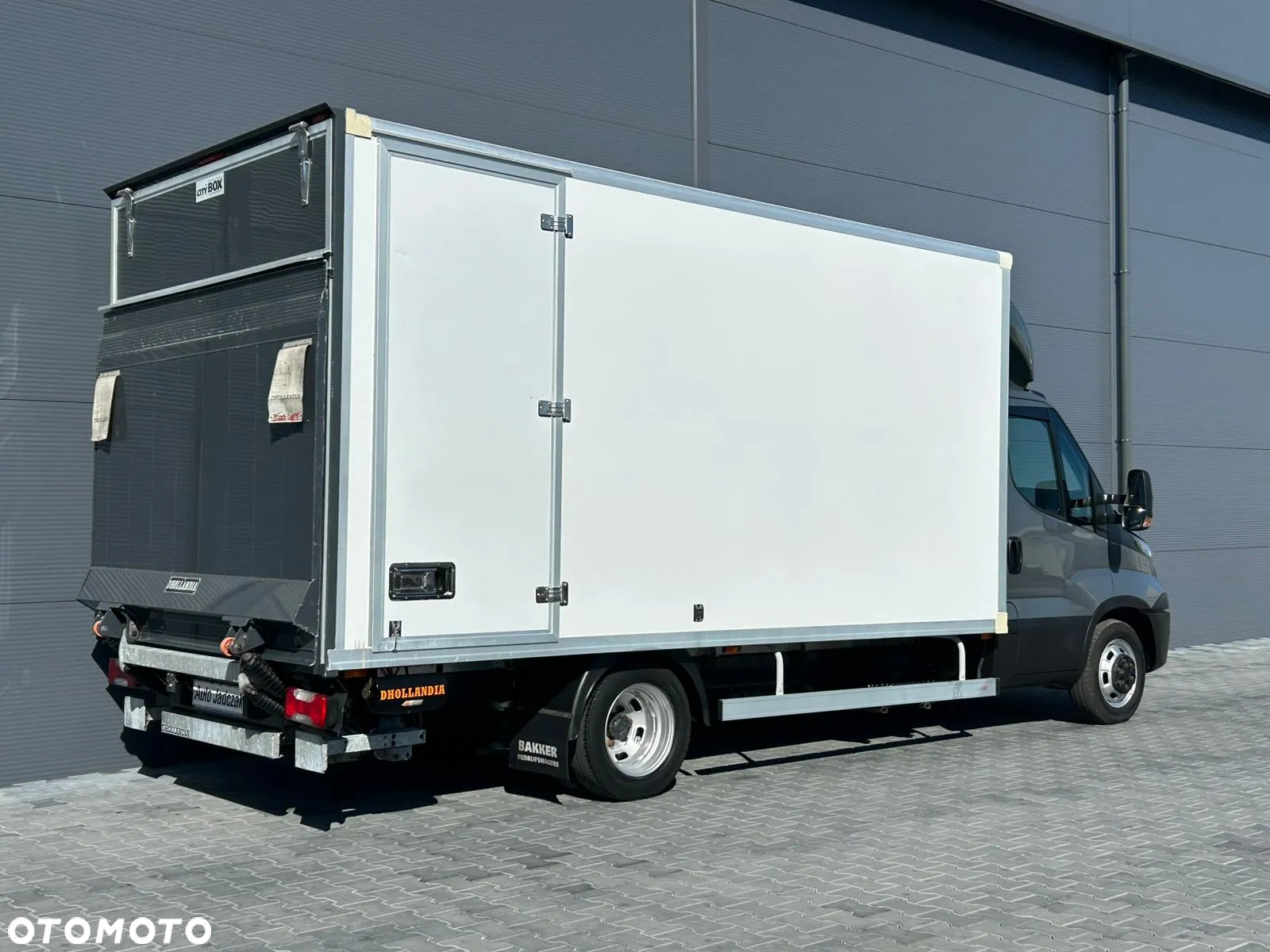 Iveco Daily 40C18 35C18 3.0 HPI Hi-Matic Kontener 9 palet + winda 1000kg + drzwi boczne **Tylko 198tyś. km.**KLIMA**Serwis**Sprowadzony** - 4
