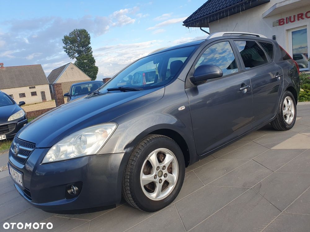 Kia Ceed - 1