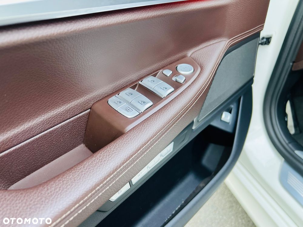BMW Seria 7 740Li - 34