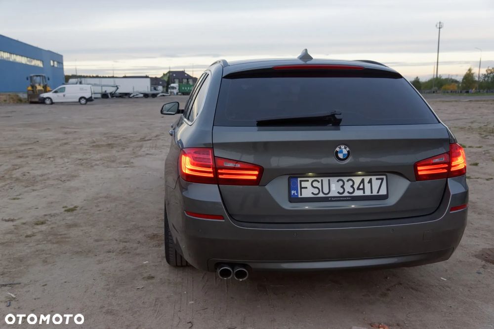 BMW Seria 5 525d Sport-Aut - 21