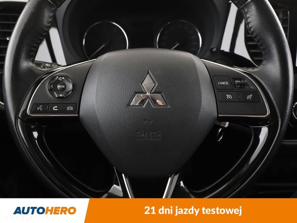 Mitsubishi Outlander - 18