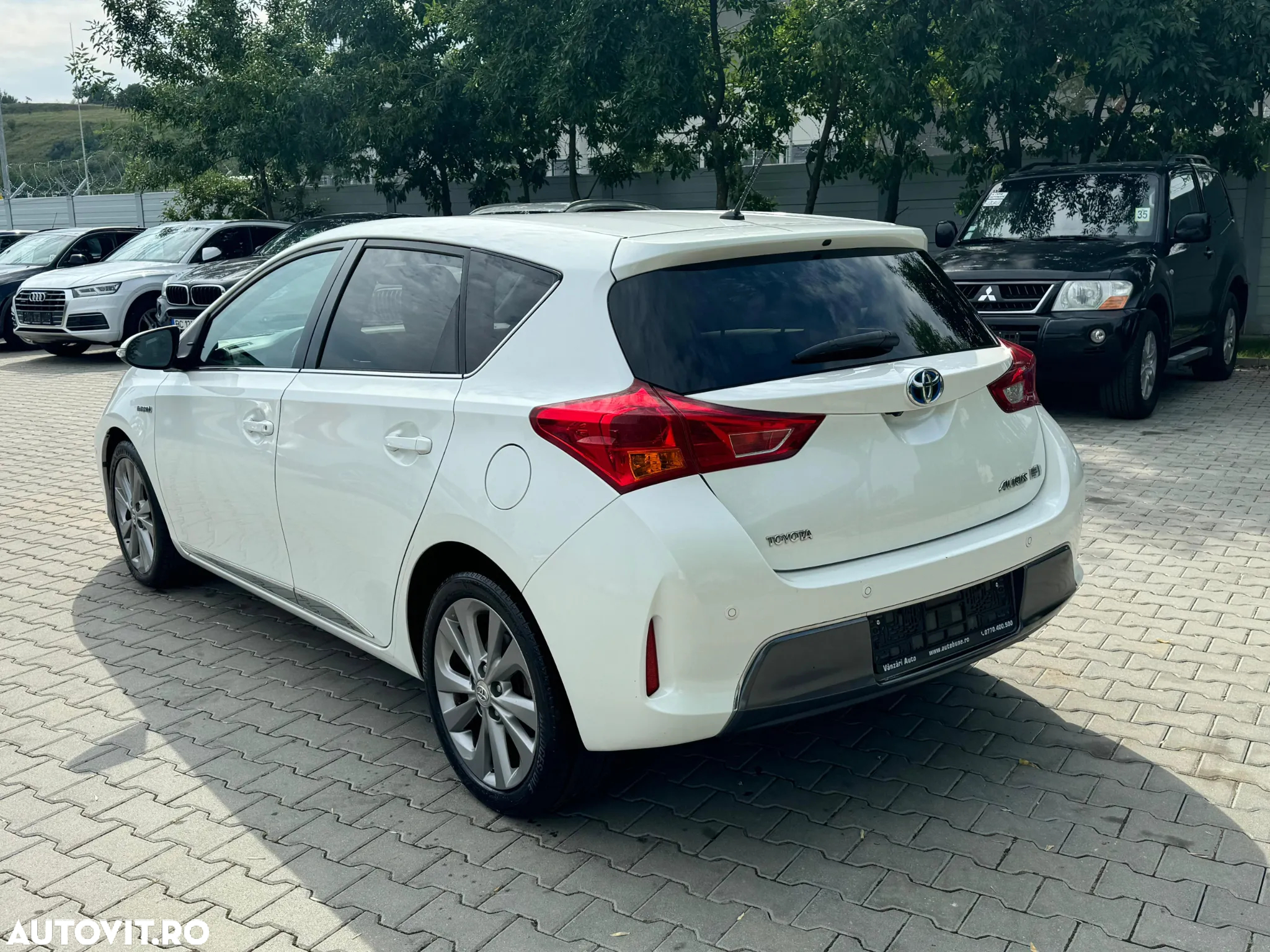Toyota Auris 1.8 L VVT-i Hybrid Luna - 3