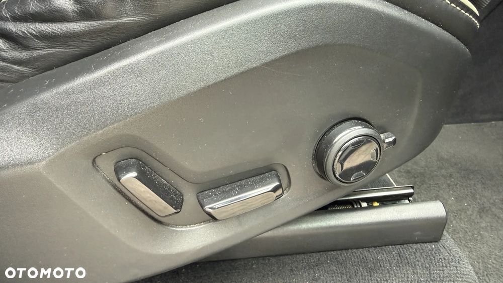 Volvo XC 90 - 21