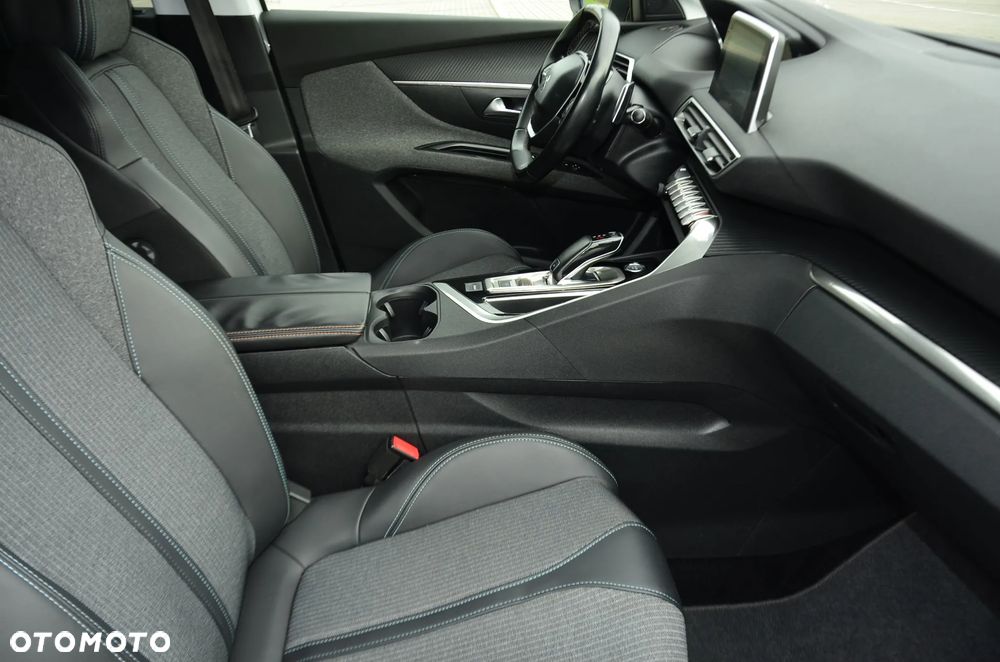 Peugeot 5008 BlueHDi 130 EAT8 Allure - 23