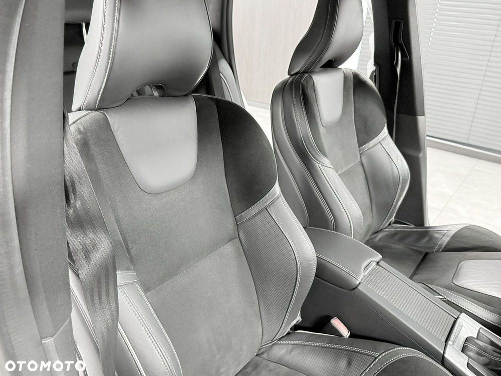 Volvo XC 60 D4 AWD Momentum - 21