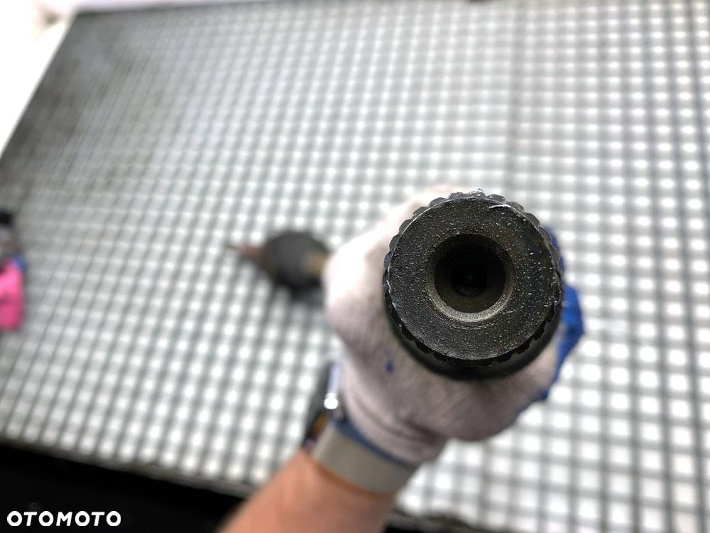 PÓŁOŚ PRAWY PRZÓD  RENAULT MEGANE II Kombi (KM0/1_) 2003 - 2012 1.5 dCi (KM16, KM1E) 78 kW [106 - 4