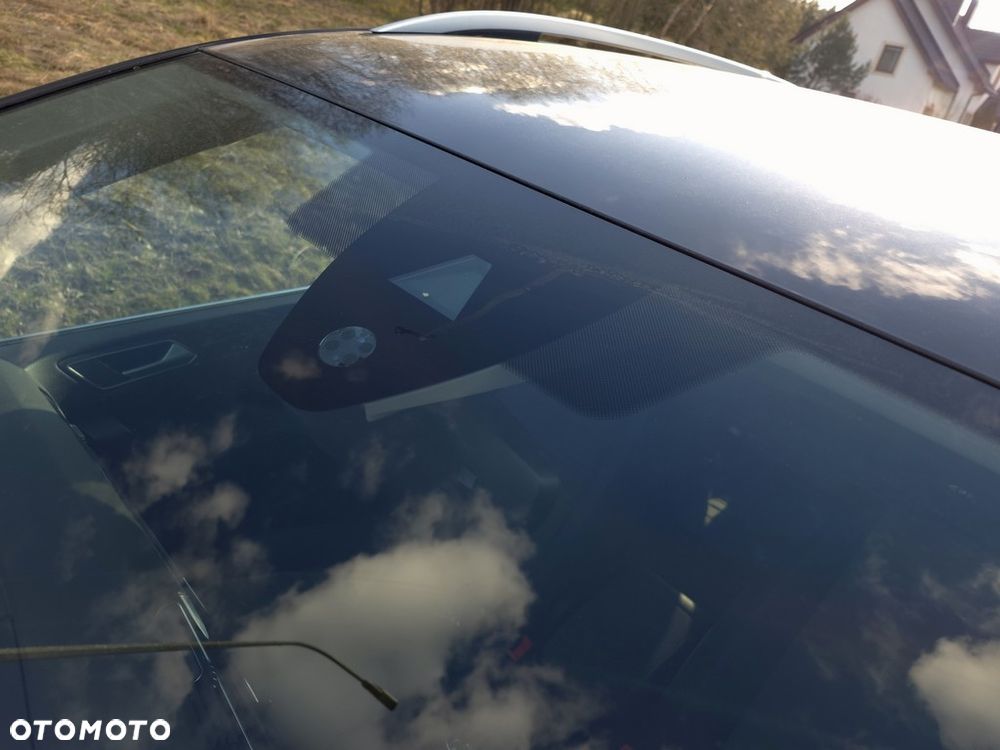 Volkswagen Touran 2.0 TDI BMT Highline - 30