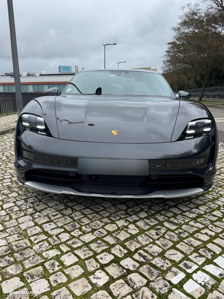 Porsche Taycan Cross Turismo 4 - 9