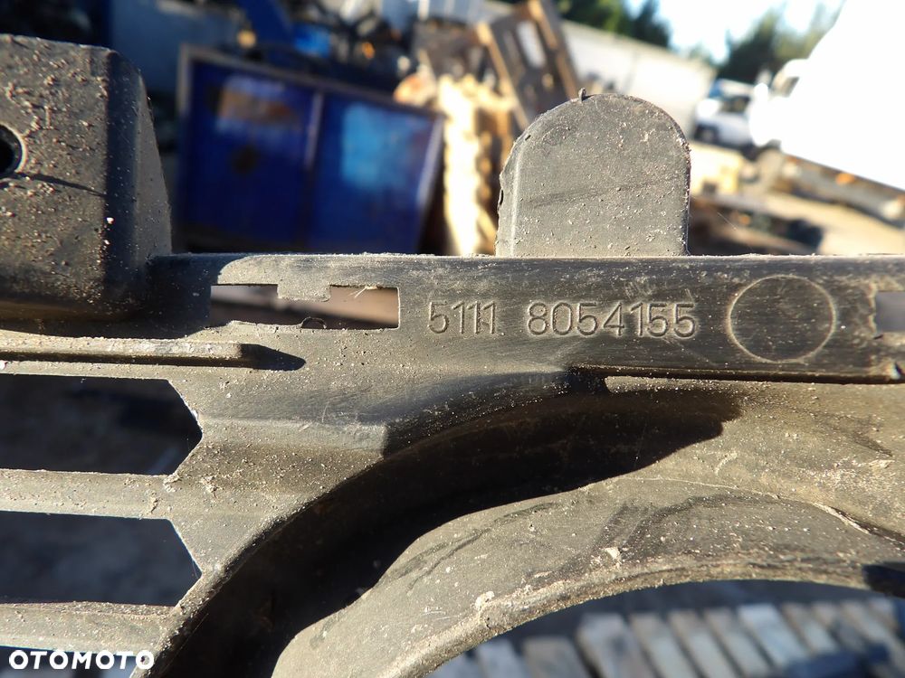 BMW - F30,F31 - KRATKA ZDERZAKA ,  HALOGENU LEWA/PRAWA - CENA ZA 1 SZT  - 8054155 - 2