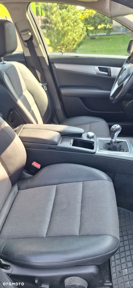 Mercedes-Benz Klasa C 200 (BlueEFFICIENCY) Avantgarde - 17