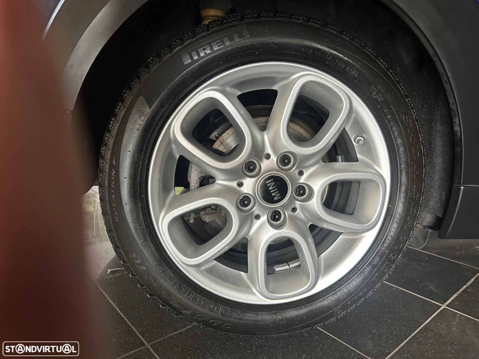 MINI 3 Portas Cooper D - 16