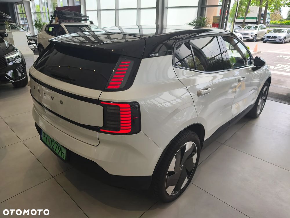 Volvo EX30 69kWh Single Motor Long Range Plus - 6