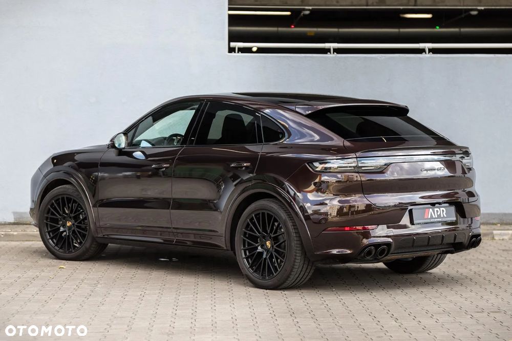 Porsche Cayenne Coupe GTS - 10