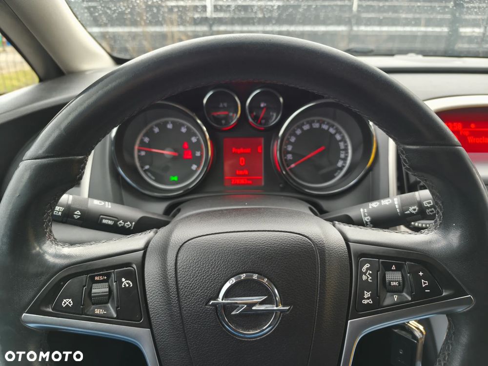 Opel Astra 1.4 T Cosmo - 14