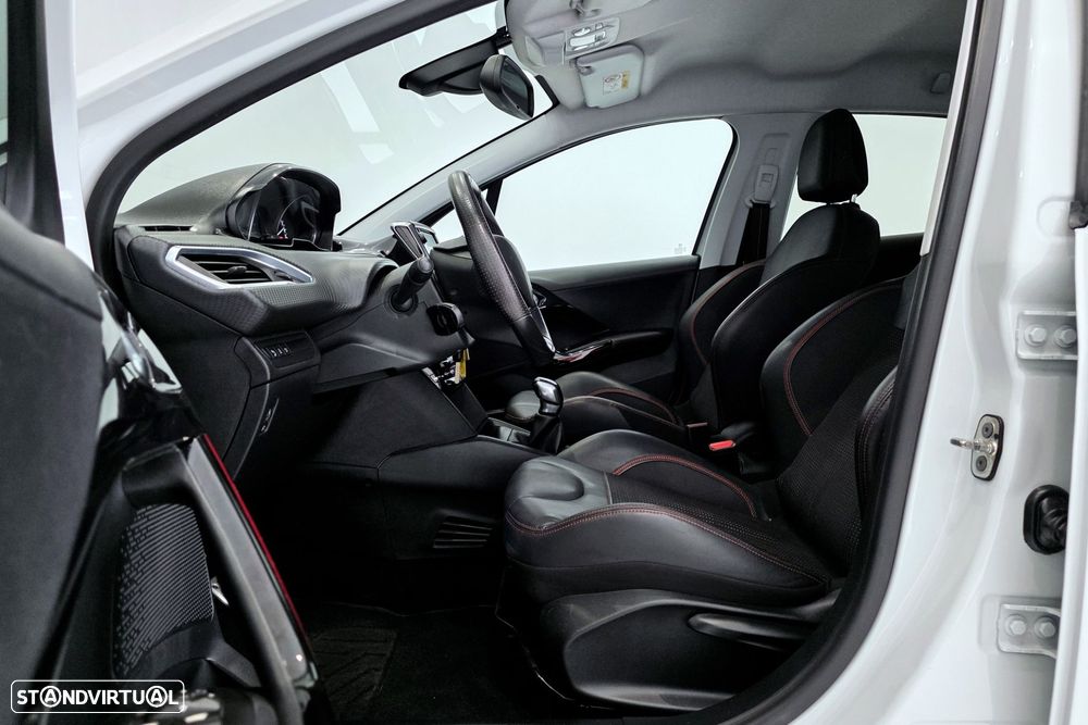 Peugeot 208 1.2 PureTech GT Line - 10