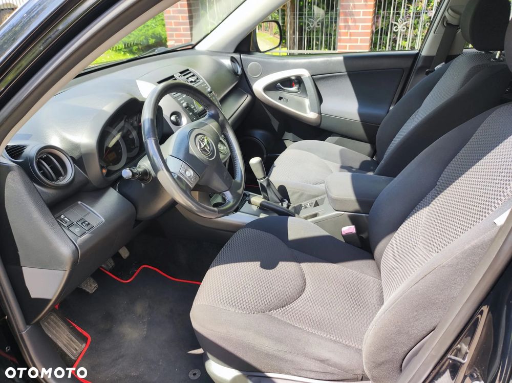 Toyota RAV4 2.0 VVT-i Sol - 21