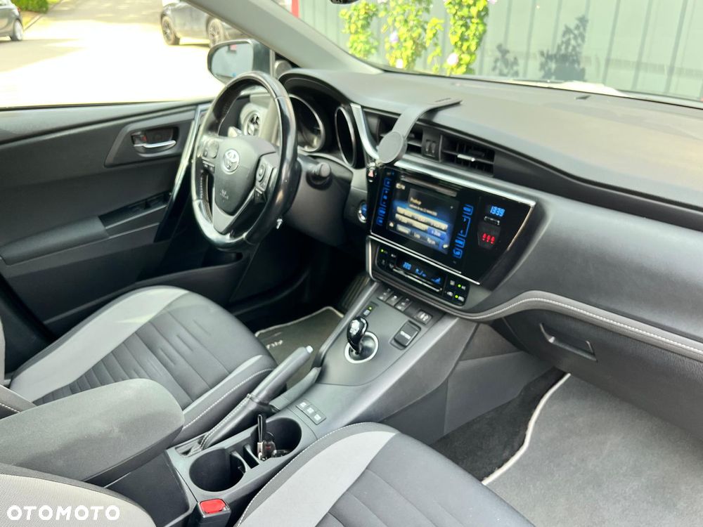 Toyota Auris Hybrid 135 Premium - 21
