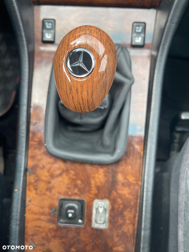 Mercedes-Benz W124 (1984-1993) - 22