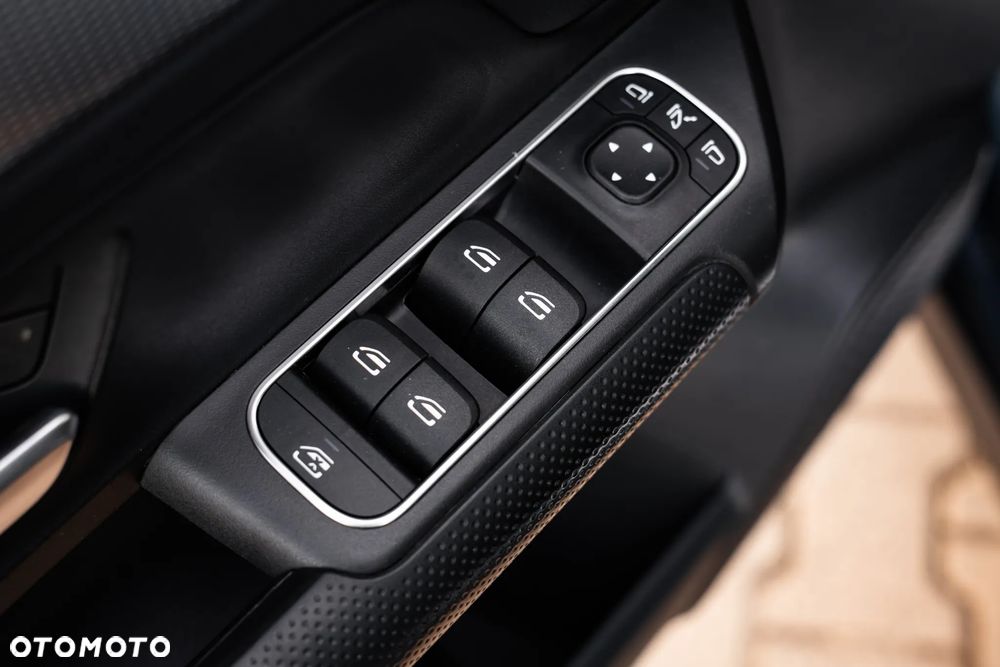 Mercedes-Benz GLB 200 Style 7G-DCT - 27