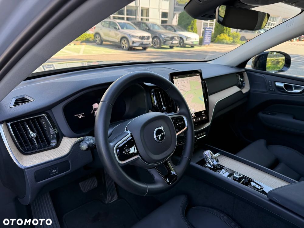 Volvo XC 60 B5 B AWD Plus Dark - 11