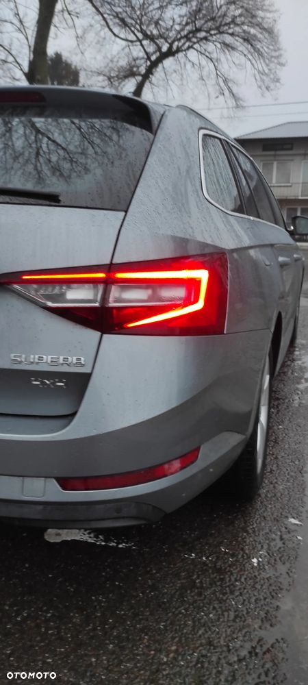 Skoda Superb 2.0 TDI 4x4 DSG SportLine - 6