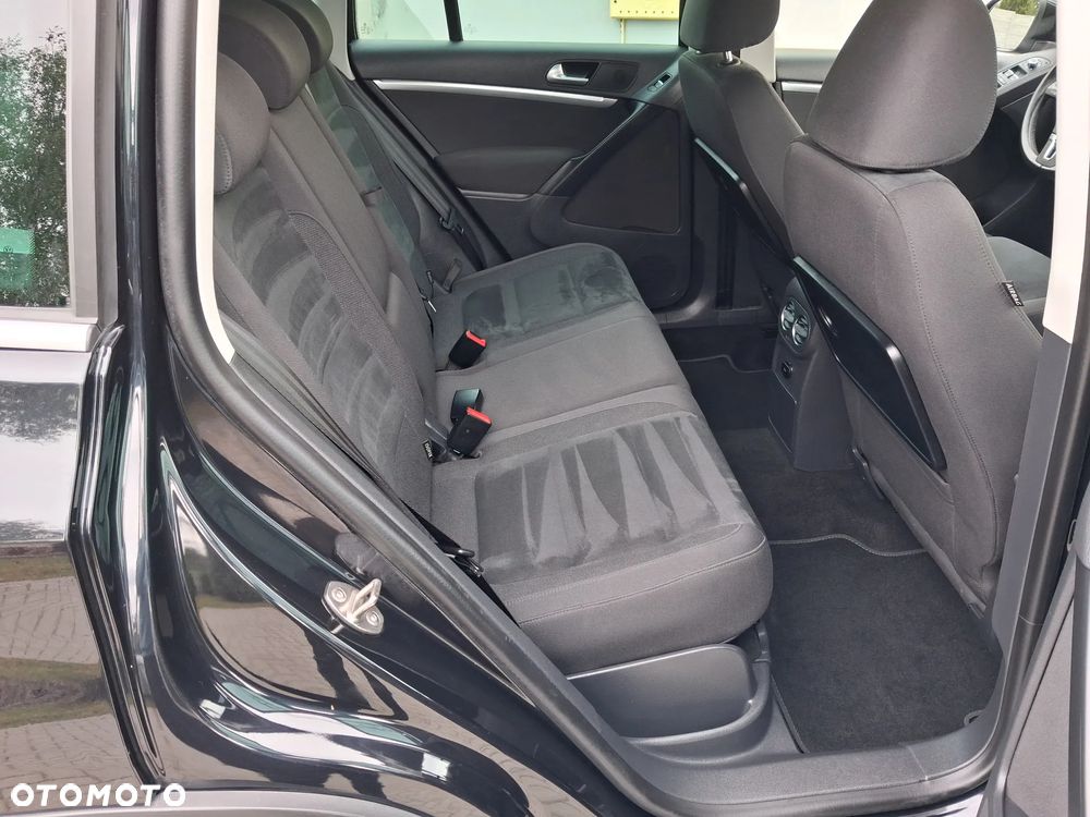 Volkswagen Tiguan 2.0 TDI DPF 4Motion BlueMotion Technology Exclusive - 16