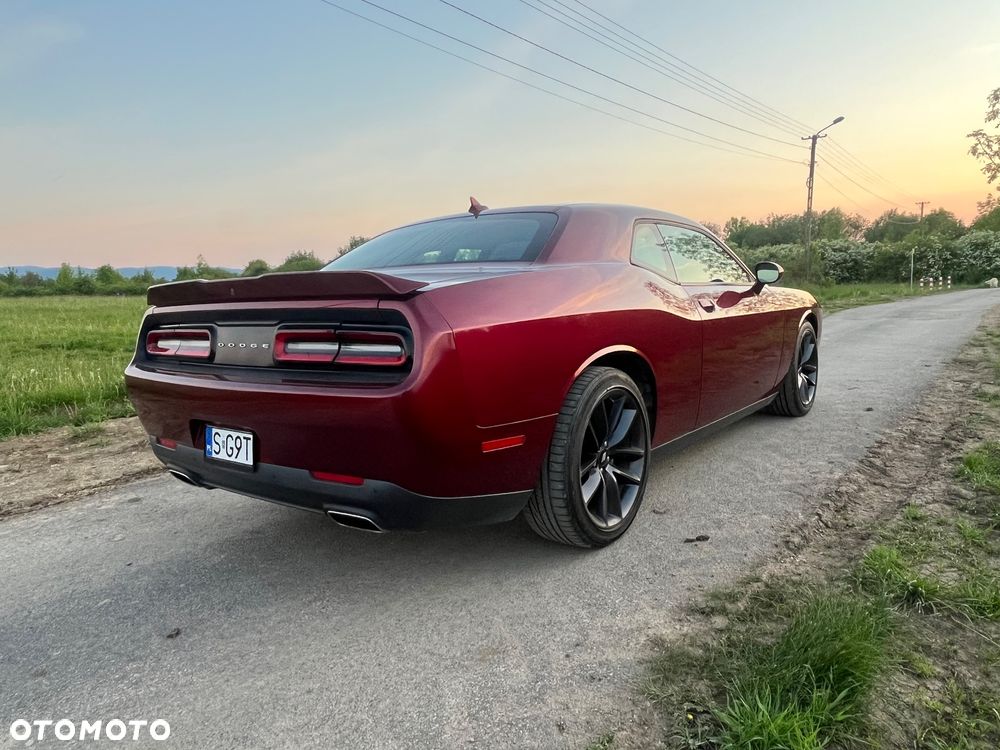 Dodge Challenger - 5