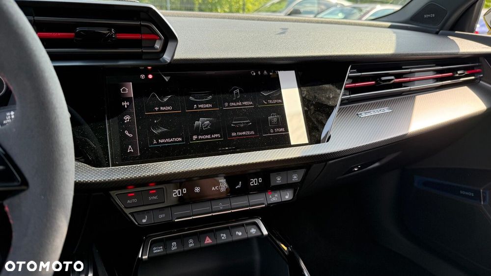 Audi RS3 Limousine - 22