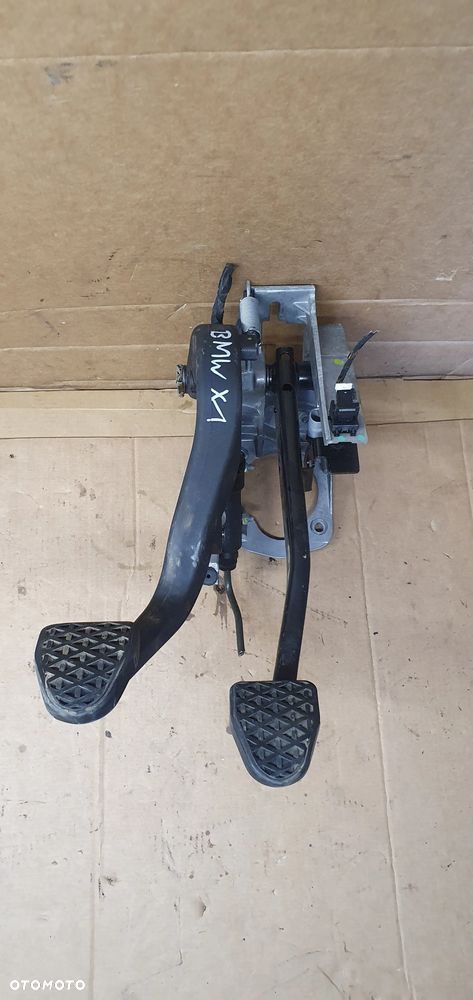 Pedały pedał sprzęgła hamulca BMW X1 E84 Lift 2283726 - 1