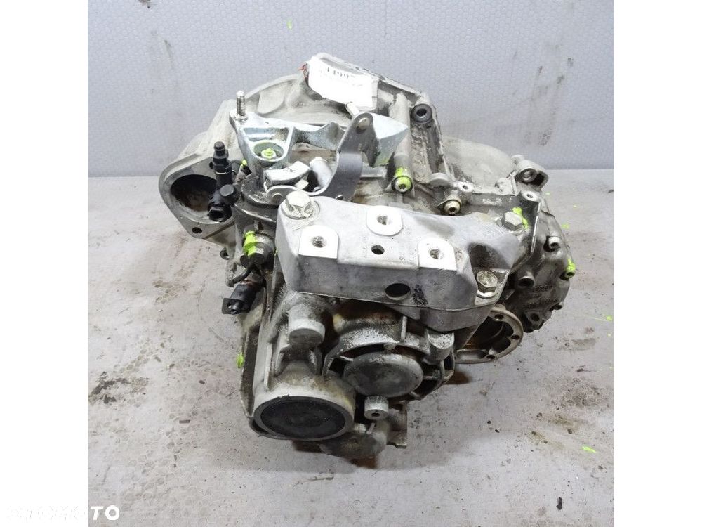VW PASSAT B6 2.0TDI SKRZYNIA BIEGÓW MANUALNA JMA