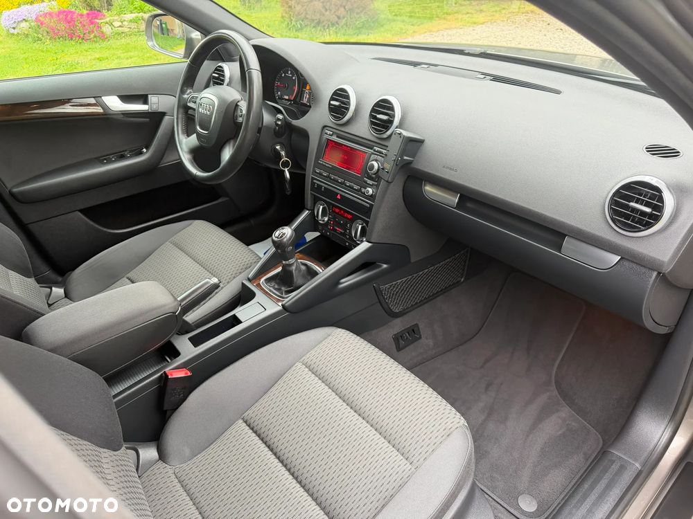 Audi A3 Sportback 2.0 TDI DPF Attraction - 23