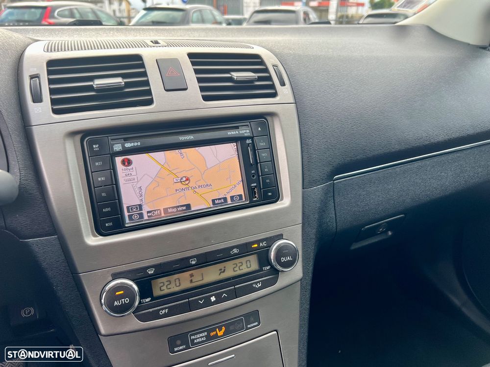 Toyota Avensis SW 2.0 D-4D Exclusive +Pele+GPS - 11