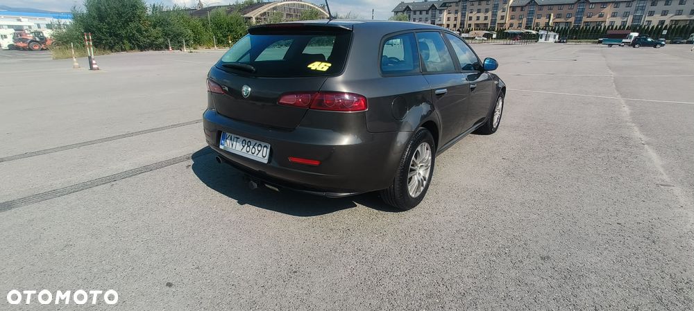 Alfa Romeo 159 1.9 JTDM 8V DPF Distinctive - 12