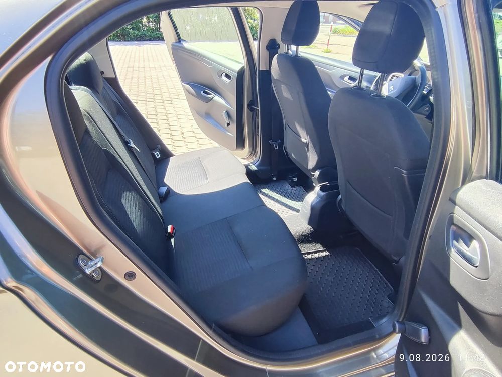 Peugeot 301 1.2 Pure Tech Access - 19