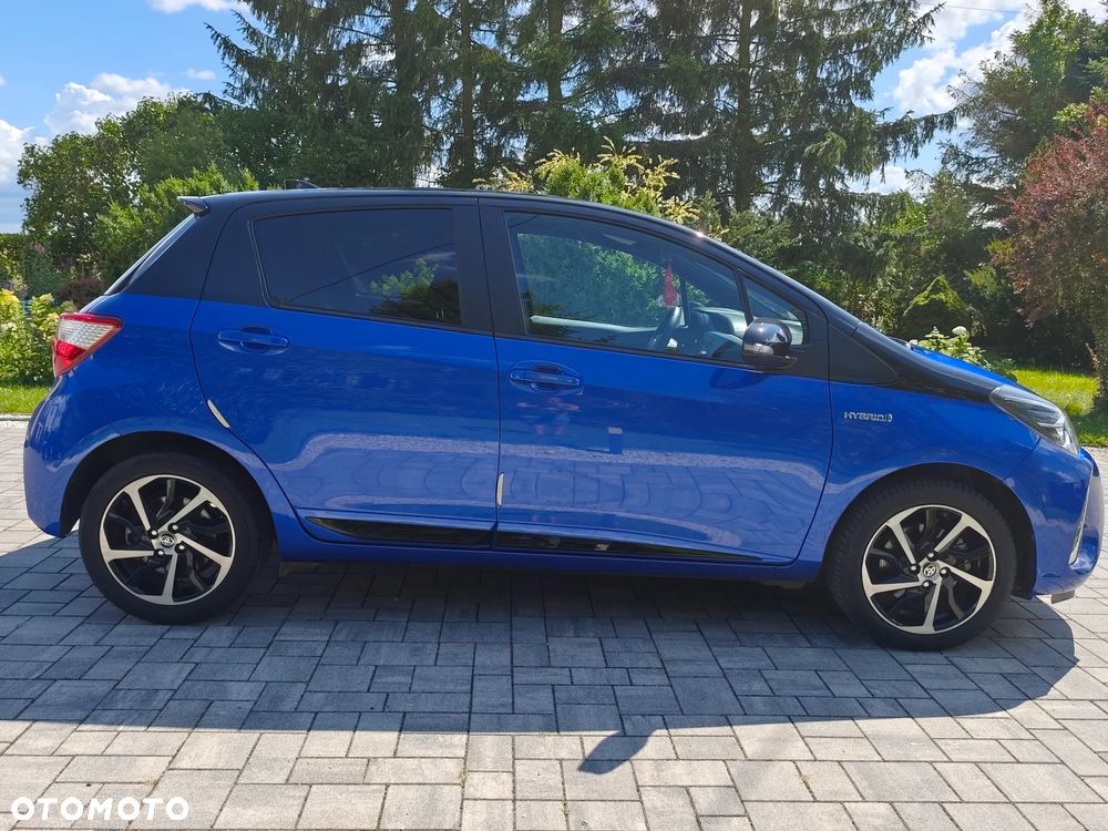 Toyota Yaris Hybrid 100 Premium EU6 - 10