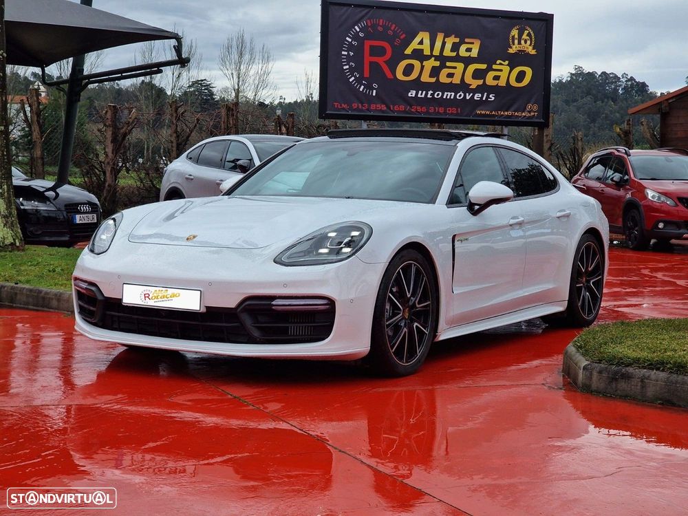 Porsche Panamera 4 E-Hybrid - 1