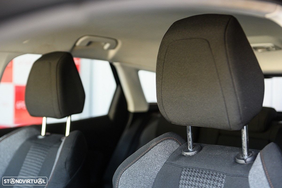 Peugeot 3008 PureTech 130 Stop & Start GPF EAT8 Active Business-Pack - 27