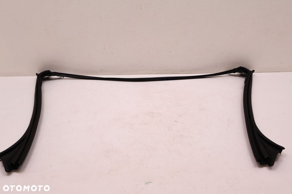 MERCEDES-BENZ CLE A236 USZCZELKA SZYBY CZOŁOWEJ A2366305800 - 1