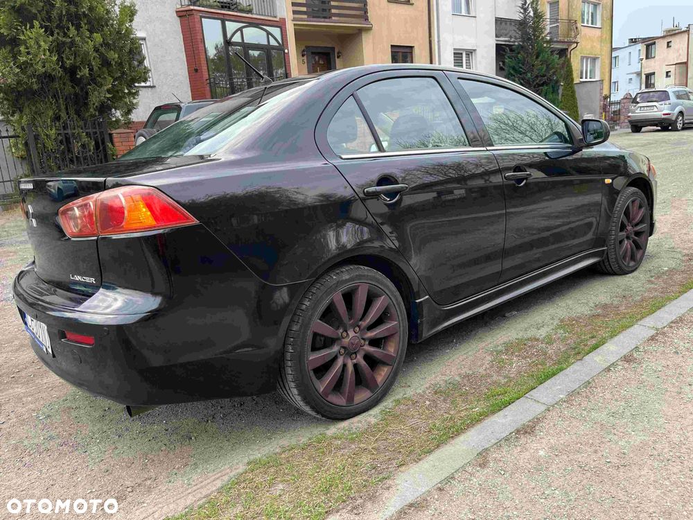 Mitsubishi Lancer - 9