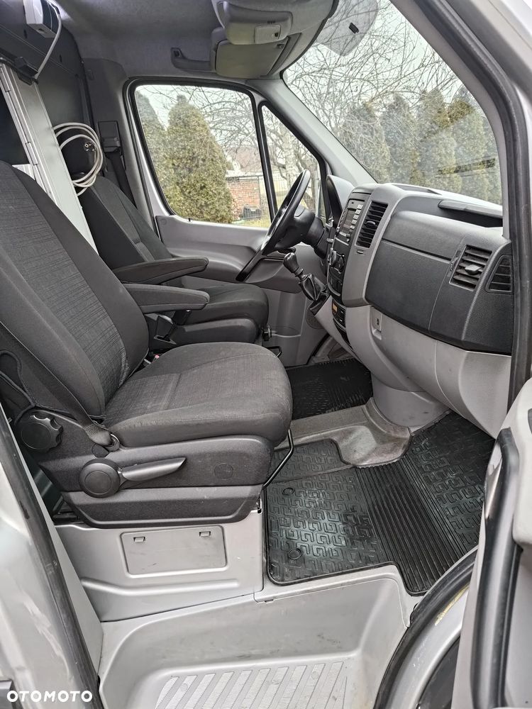 Mercedes-Benz Sprinter - 8