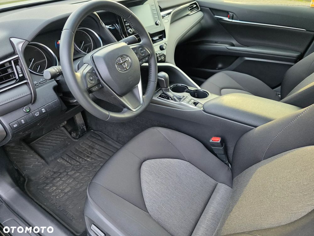 Toyota Camry 2.5 Hybrid Comfort CVT - 11